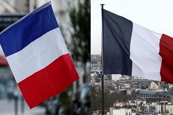ماجرای تغییر رنگ پرچم فرانسه توسط مکرون چه بود؟  | تغییری که ۳ سال کسی متوجه آن نشد 