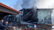 ۱۵ مصدوم در حادثه آتش‌سوزی کارخانه‌ای در تبریز
