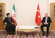 دیدار رئیسی و اردوغان در عشق آباد | رئیس جمهور : توسعه روابط تهران آنکارا به نفع دو ملت و صلح و ثبات در منطقه است