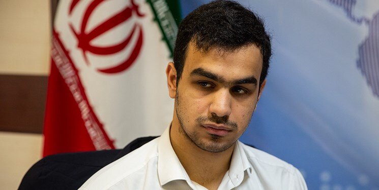 علی بزرگخو، نماینده اتحادیه انجمن‌های اسلامی دانشجویان (دفتر تحکیم وحدت)