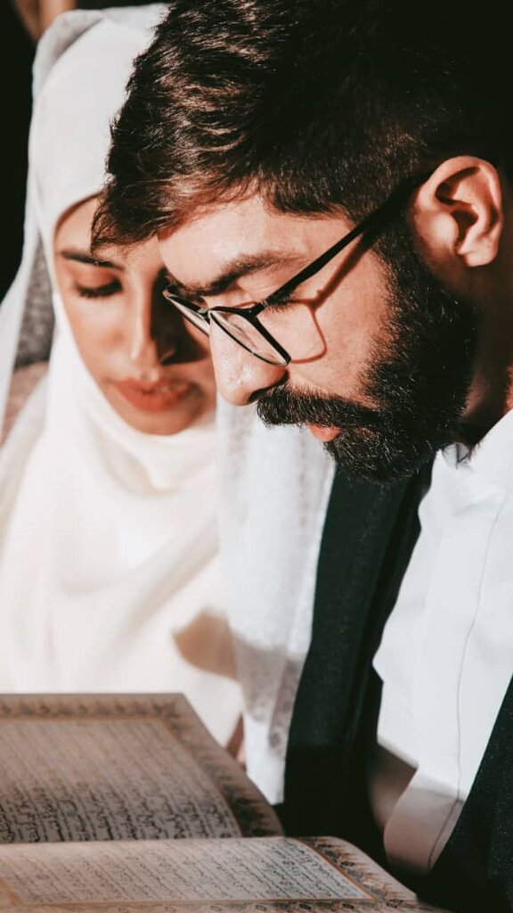 تصاویر | ماجرای یک عروسی جالب در معراج شهدا | پیکر شهید مدافع حرم مهمان ویژه مراسم عقد ما بود