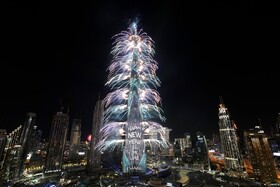 عکس روز| شب سال نو در بلندترین ساختمان جهان