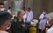 ببینید | فرمانده کل سپاه در کارآزمایی این واکسن ایرانی شرکت کرد
