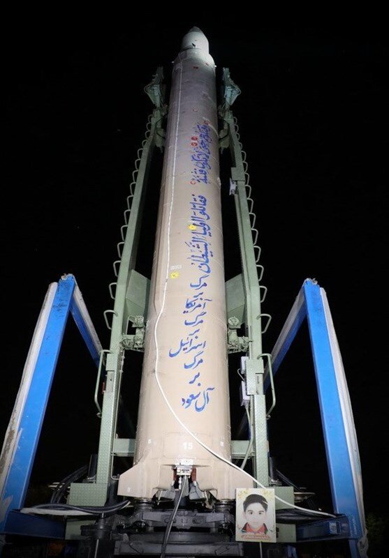 تصاویر | انتشار اطلاعات تازه از نمونه جدید موشک قیام | کاهش خطای قیام به زیر ۵۰ متر