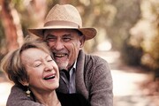 عشق شگفت‌انگیز زوج سالخورده بعد از ۷۰ سال | روایت مشترک اروین یالوم و ماریلین یالوم از عشق و مرگ