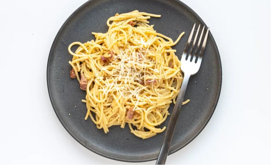 طرز تهیه پاستای کاربونارا | آموزش مرحله به مرحله درست کردن کاربونارای ساده
