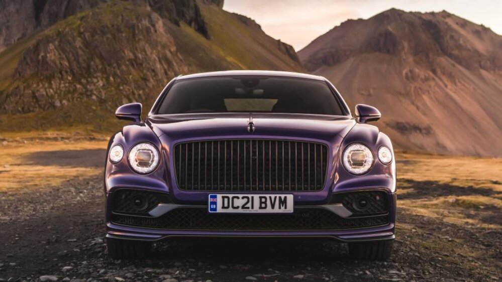 ببینید | با ویژگیهای خودروی بنتلی فلاینگ اسپور این سوپرلوکس پلاگین هیبرید آشنا شوید