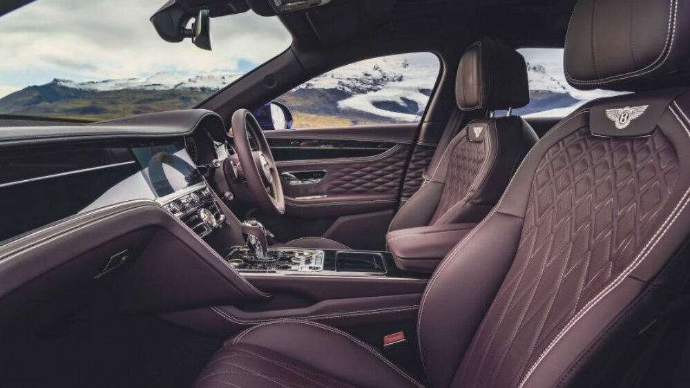 ببینید | با ویژگیهای خودروی بنتلی فلاینگ اسپور این سوپرلوکس پلاگین هیبرید آشنا شوید