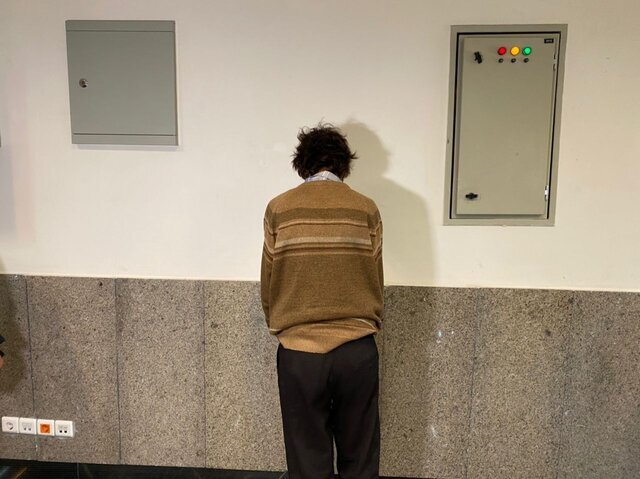 انتشار اولین تصاویر از مردی که بلوک سیمانی به روی ماشینها انداخت و دو نفر را کشت | این مرد کیست و چرا چنین عمل جنون آمیزی انجام داد؟