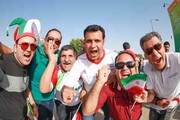 عکس | ایران - عراق؛‌ با حضور تماشاگر شد | جشن صعود در آزادی با حضور هواداران زن و مرد
