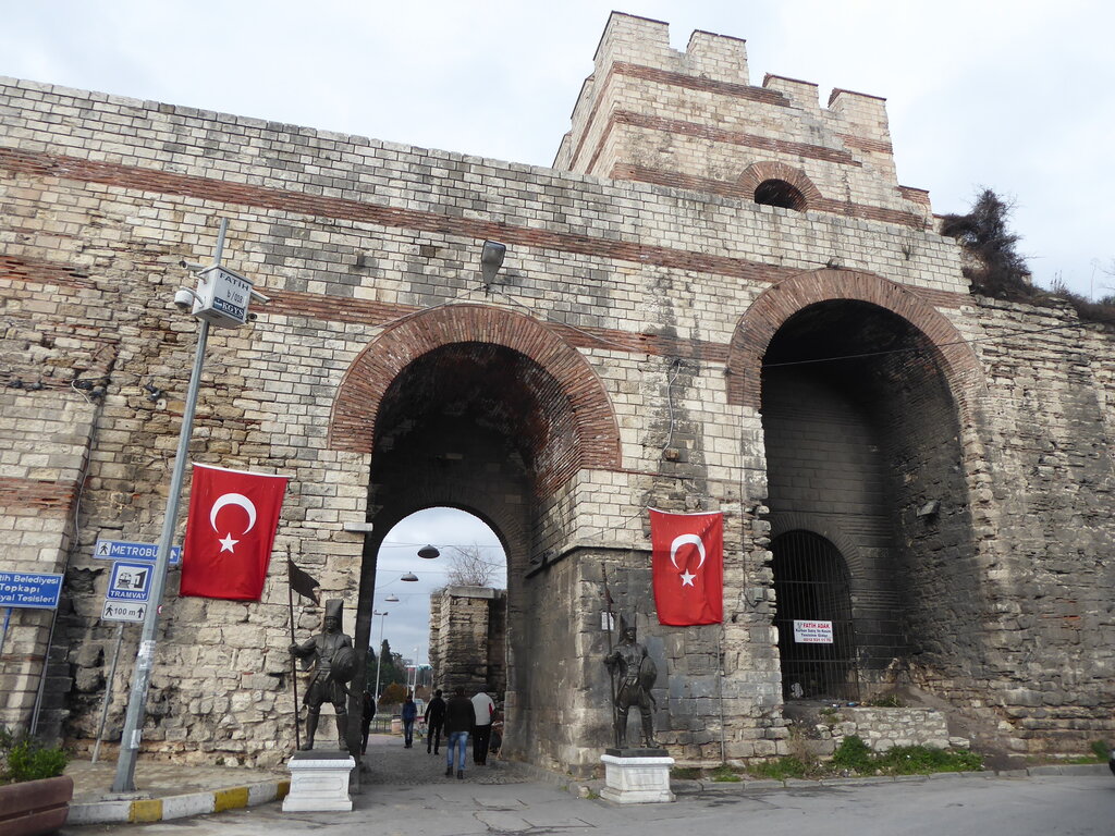 تصاویری از ۵ دیوار مشهور در جهان | از دیوار برلین تا یک دیوار ۳۰ ساله از آدامس