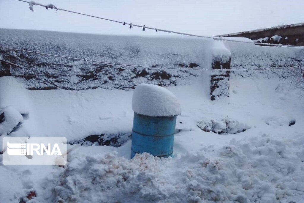 تصاویر | حجم بارش برف در دیواندره کردستان را ببینید