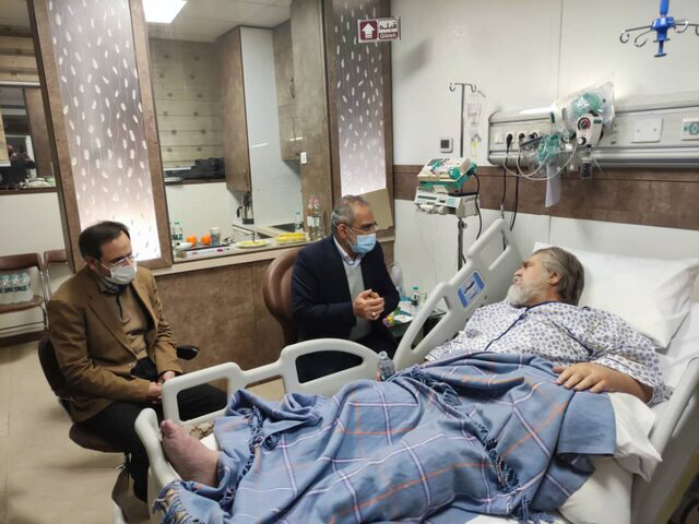 عیادت از نادر طالب زاده