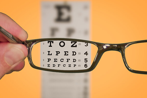 پیرچشمی - بینایی - عینک - چشم‌پزشکی