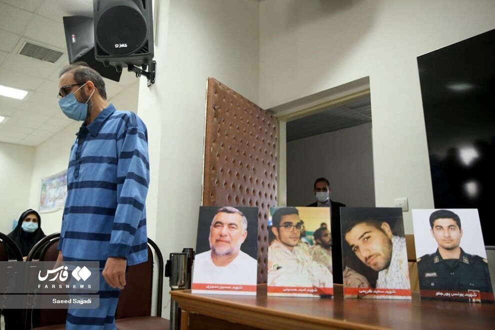 تصاویر | متهم حمله تروریستی اهواز پای میز محاکمه 