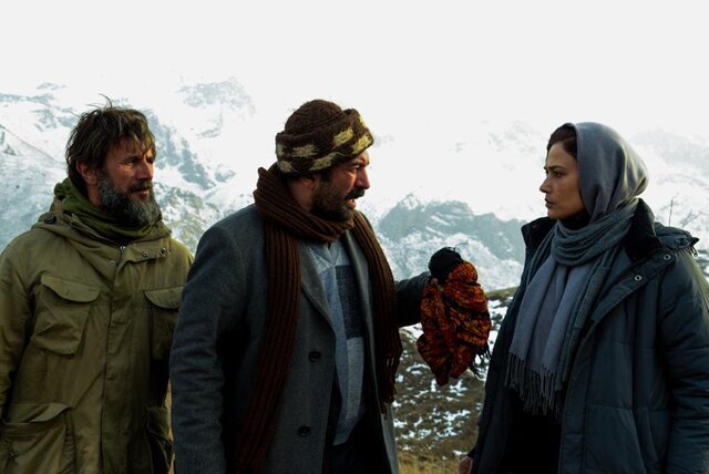  این فیلم برای اولین بار در سینمای ایران استانداردهای جهانی ژانر اکشن را  به نمایش گذاشت  |  حواشی حضور  احسان علیخانی در برف آخر