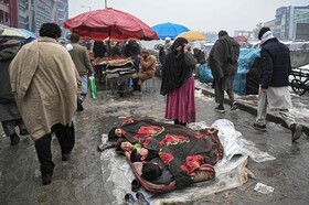 عکس روز| گدایی در زمستان کابل