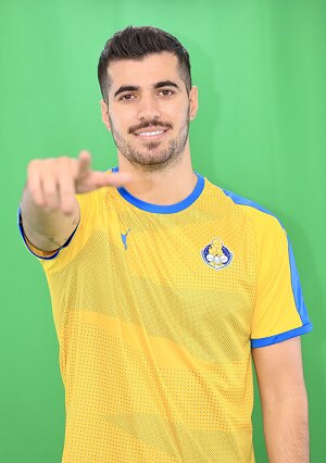 عکس | عزتاللهی رسما شاگرد استراماچونی شد | واکنش باشگاه الغرافه به جذب هافبک ملیپوش ایران