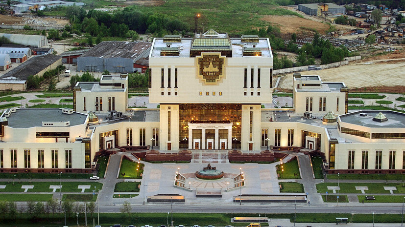 نمایی از کتابخانه دانشگاه دولتی مسکو