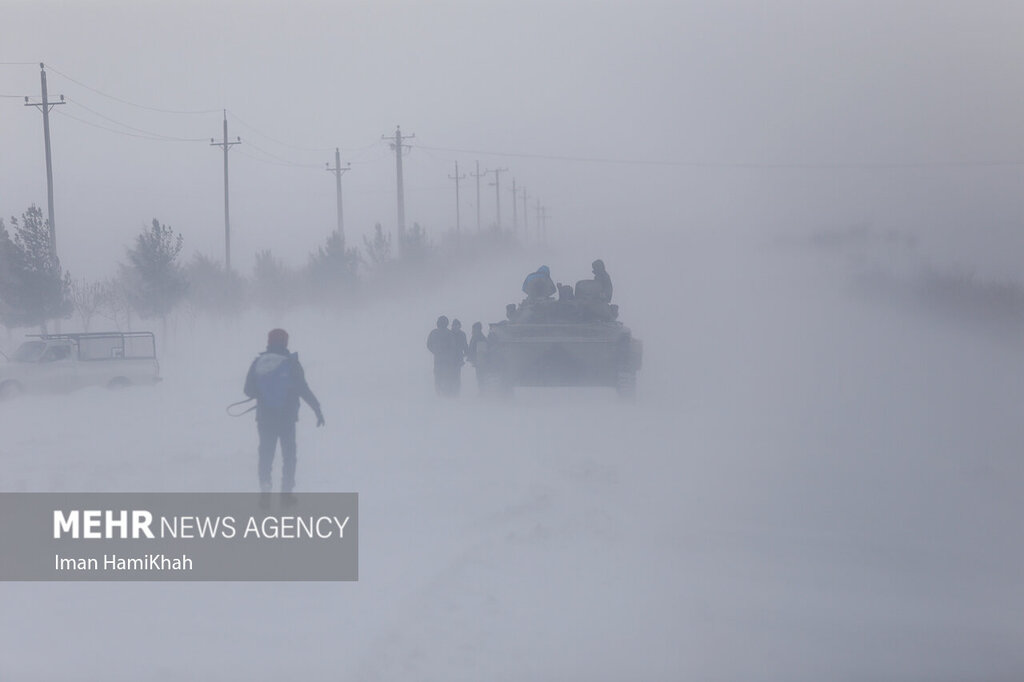 تصاویر حضور نفربرهای ارتش در گردنه اسدآباد