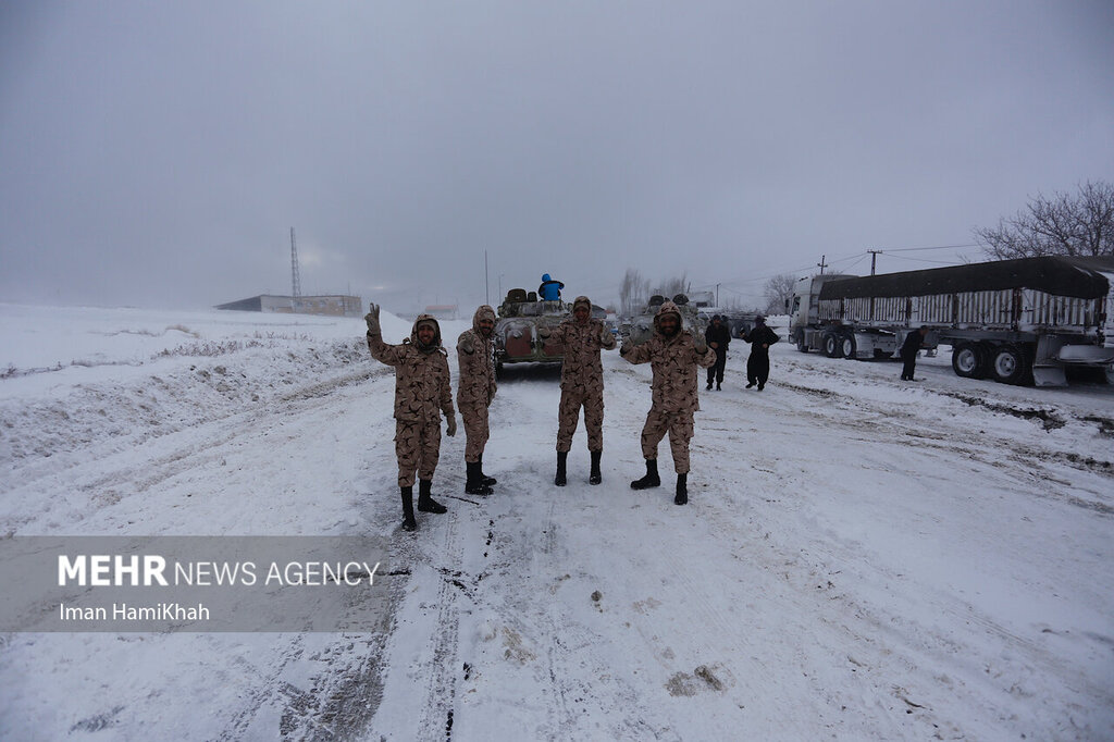 تصاویر حضور نفربرهای ارتش در گردنه اسدآباد