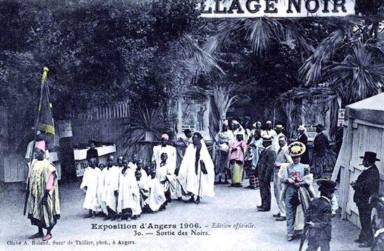 تصاویر | تا حالا باغوحش انسانی دیده بودید؟