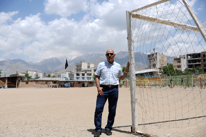 خاطرهبازی با «حسن روشن» و «مهدی دینورزاده» | از زمینهای خاکی شمیران تا تیمملـی | زمین اختیاریه را دریابید