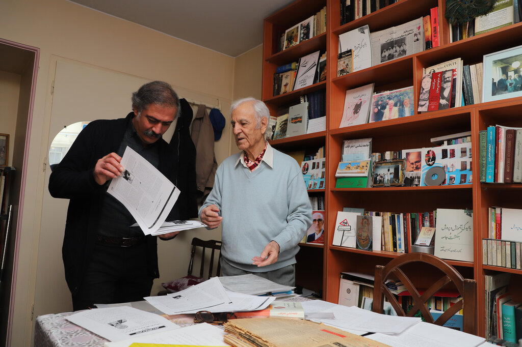 در حال حاضر بزرگترین دغدغه مردم در کشور ما مساله «نان» است | جامعه ایرانی درگیر مسابقه بقاست | در حال حاضر تنها طبقه مرفه جامعه میتواند شادی فکر کند