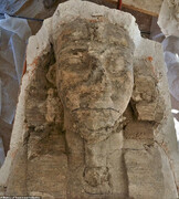 یک جفت ابوالهول غول‌پیکر در معبد باستانی سه‌هزار ساله در مصر کشف شد