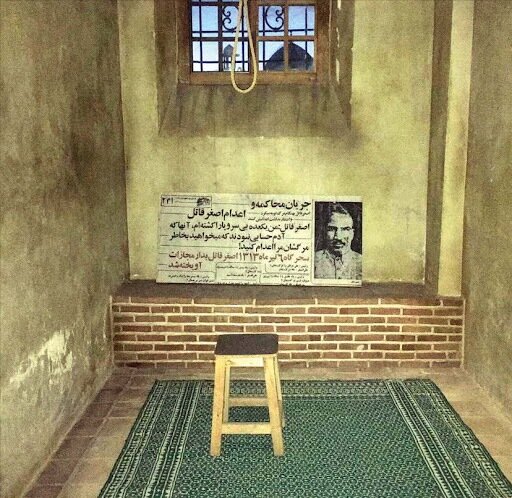 اصغر قاتل چگونه آدم میکشت و چطور به اولین قاتل زنجیرهای ایران تبدیل شد | انتشار آخرین اظهارات یکی از جانیترین قاتلهای ایران پای چوبه دار!