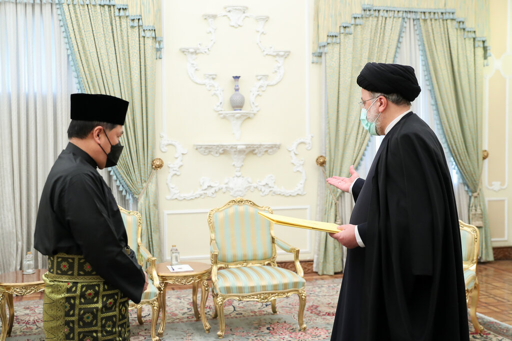 اطمینانی که سفیر الجزایر به رئیس جمهوری داد | ابلاغ سلام پادشاه برونئی به رئیسی 