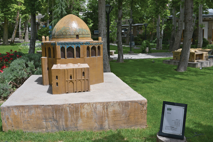 هنر معماران ایرانی یکجا ببینید | ماکت بناهای فاخر ایرانزمین در باغموزه هنر ایرانی