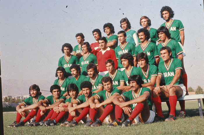 علی پروین: فقط یک جا گریه میکنم | مامان نصرت گفت مگر دیوانهای میخواهی ازدواج کنی؟! | معروف بودم به علی زاغی | دلم برای یک استقلالی تنگ شده است