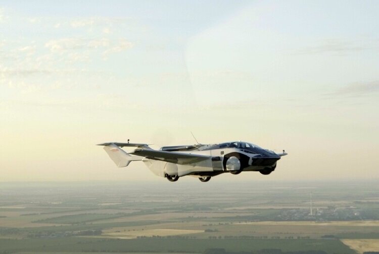 خودروی پرنده گواهینامه پرواز دریافت کرد