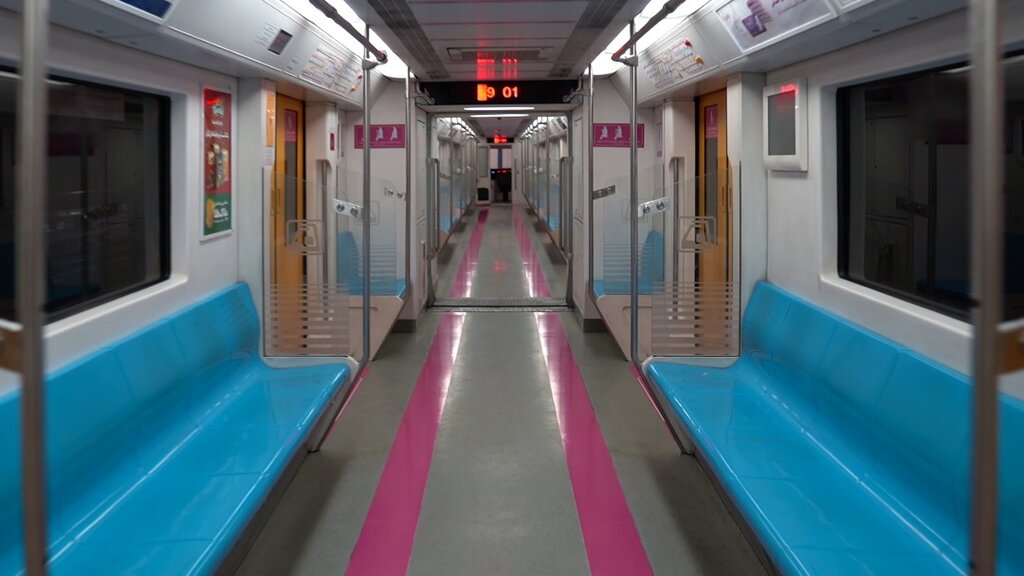 واگن مترو زنان و کودکان