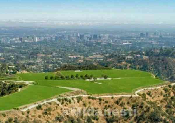 گران ترین زمین جهان رضا پهلوی