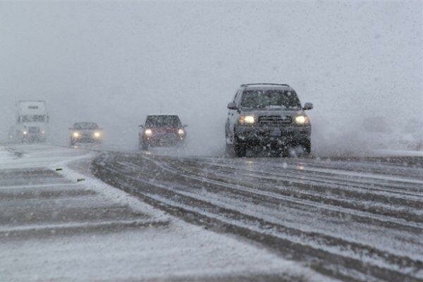 آخرین وضعیت راههای کشور | بارش برف و باران در جادههای ۶ استان | کدام مسیرها مسدودند؟  بارش برف - جاده