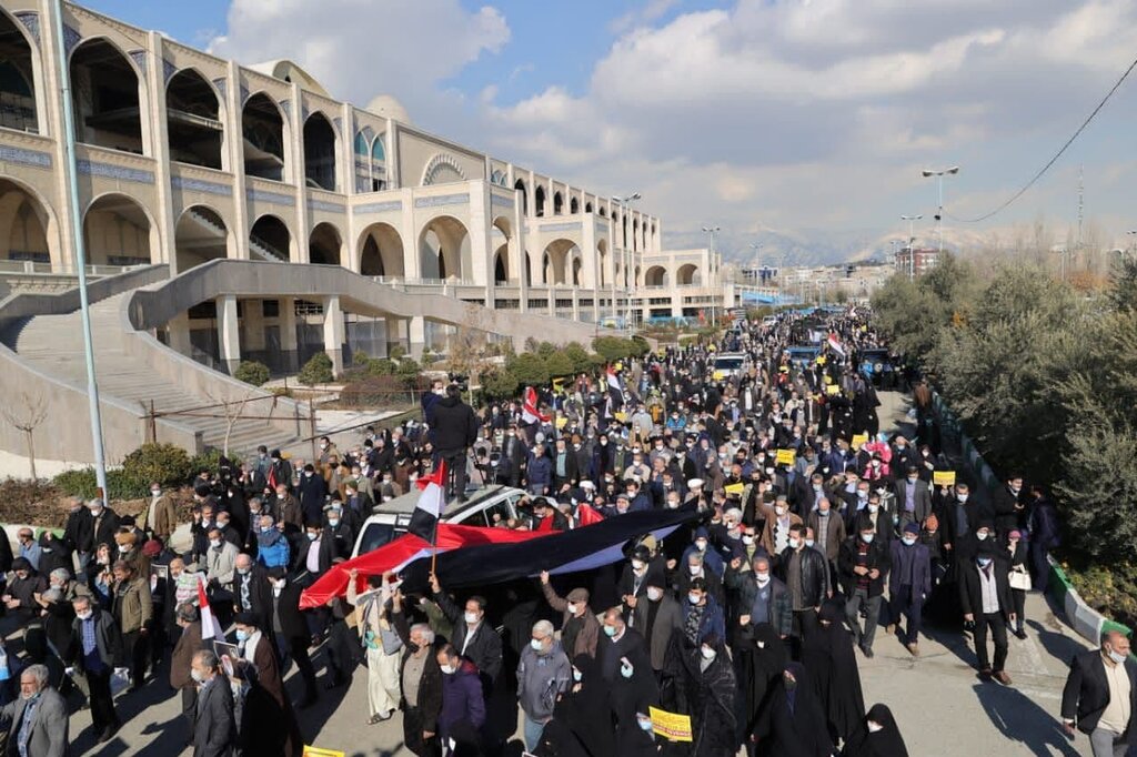 تصاویر | راهپیمایی نمازگزاران تهرانی در اعتراض به جنایات ائتلاف سعودی‌ در یمن