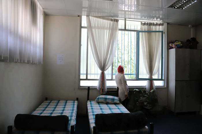 آغازی دوباره از خانـه پرویـن | اینجا پناهگاه مادران و کودکان آسیب دیده است