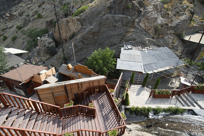 روستای تاریخی پـسقلـعه چشم به راه امکانات | گردشگاه بهاری ناصرالدین شاه در تهران کجاست؟