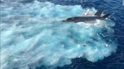 ببینید | لحظه سقوط جنگنده F-35 آمریکایی به داخل دریا