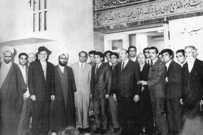 نـامهـا و نشانهها | خاطرهبازی با نام خیابانهایی که یادآور روزهای انقلاب هستند