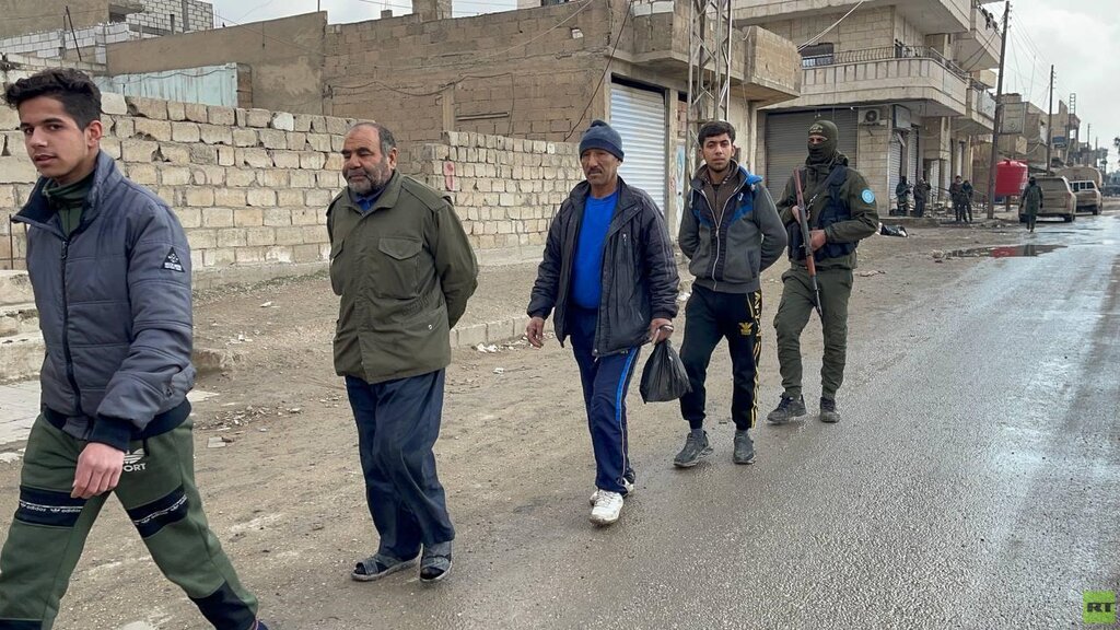 تصاویر | جستجوی خانه به خانه برای یافتن داعشی‌