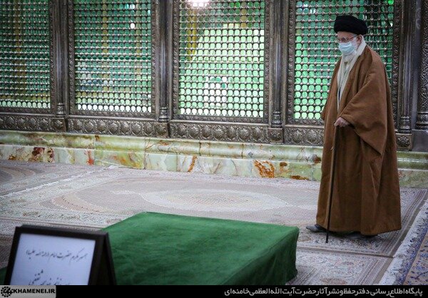 تصاویر | جزئیاتی از حضور رهبر انقلاب در بهشت زهرا
