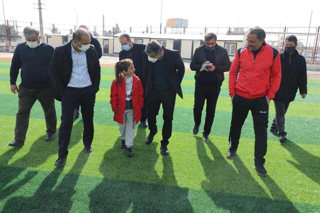 به زودی زمین چمن مصنوعی استاندارد در منطقه ۲۲ به بهره برداری می رسد