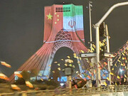توضیح شهرداری درباره تصویر پرچم چین روی برج آزادی