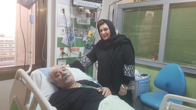 وضعیت سلامت محمد کاسبی از زبان دخترش | باید چند دقیقه‌ قلبش را از کار بیندازند | فعلا معلوم نیست پدر کی مرخص بشود