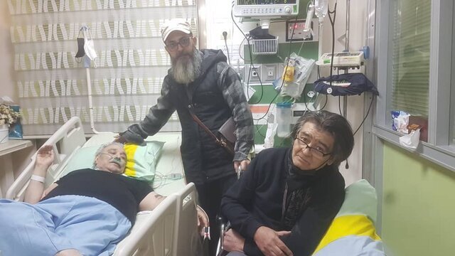 وضعیت سلامت محمد کاسبی از زبان دخترش | باید چند دقیقه‌ قلبش را از کار بیندازند | فعلا معلوم نیست پدر کی مرخص بشود
