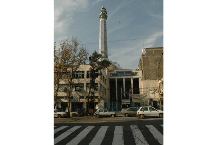 مثلث مبـارزه در نارمـک | خاطرات انقلابی مجری نام آشنا در مسجد سمنگان | نخستین نمازجمعه مردمی شهر تهران در کجا برگزار شد؟