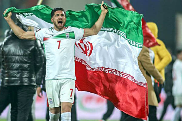 عکس | جهانبخش در تیم منتخب FIFA |‌ کاپیتان ایران در کنار ۲ ستاره سرشناس